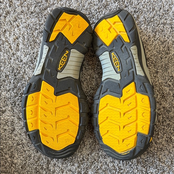 KEEN Men's Newport H2 Closed Toe Water Sandal EUC - Picture 4 of 12